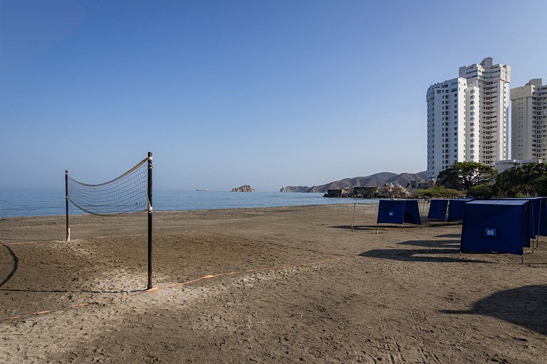 Serene luxury with private beach access for 4