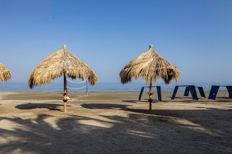 Serene luxury with private beach access for 4