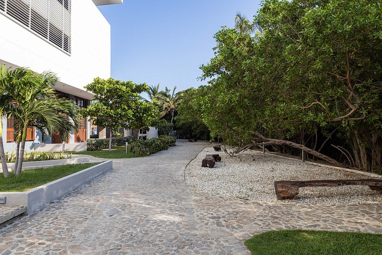 Serene luxury with private beach access for 4