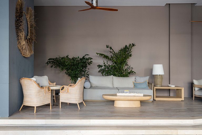 Serene luxury with private beach access for 4