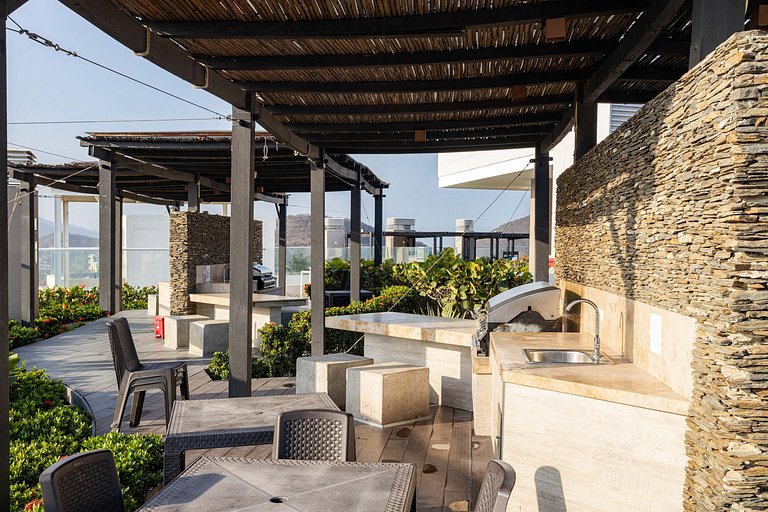 Serene luxury with private beach access for 4