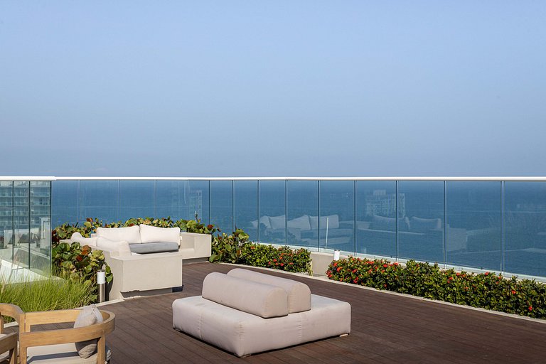 Serene luxury with private beach access for 4