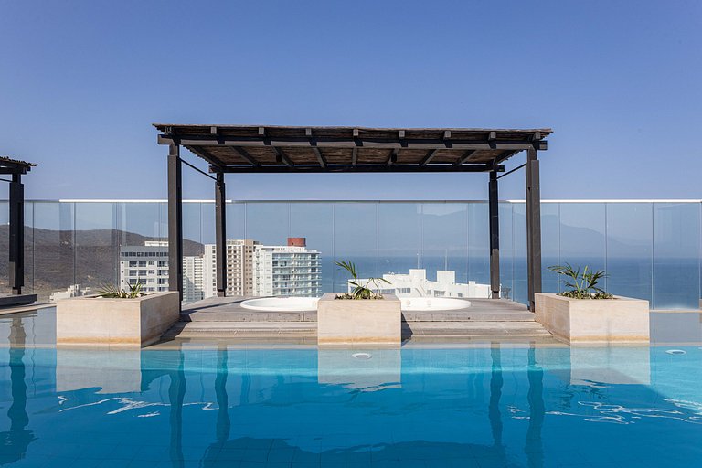 Serene luxury with private beach access for 4