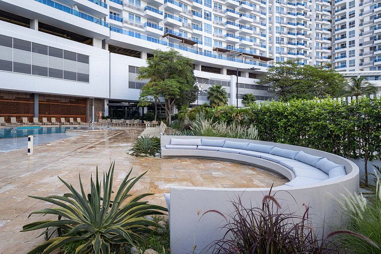 Serene luxury with private beach access for 4