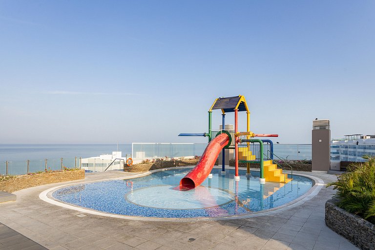 Serene luxury with private beach access for 4