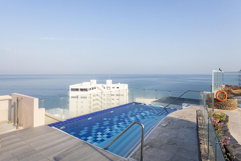 Serene luxury with private beach access for 4