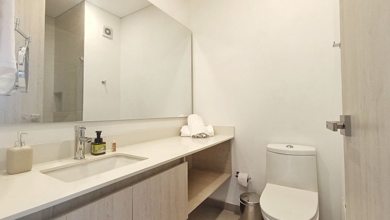 Piscina y playa en pozos colorados - apartasuite piso 3