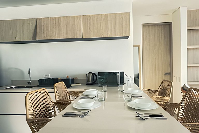 Floor 12 - Escape to the Jacuzzi and ocean view