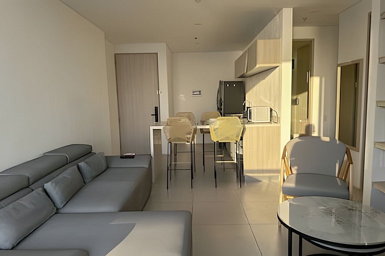 Floor 12 - Escape to the Jacuzzi and ocean view