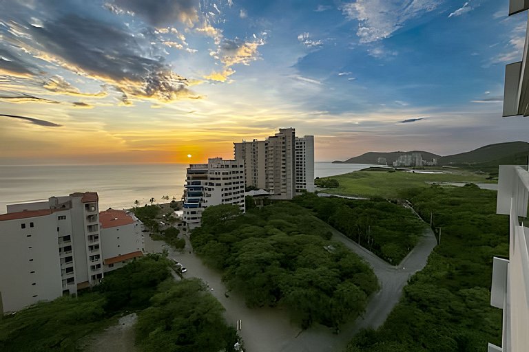 Floor 12 - Escape to the Jacuzzi and ocean view