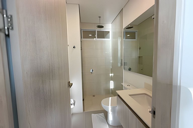 Floor 12 - Escape to the Jacuzzi and ocean view