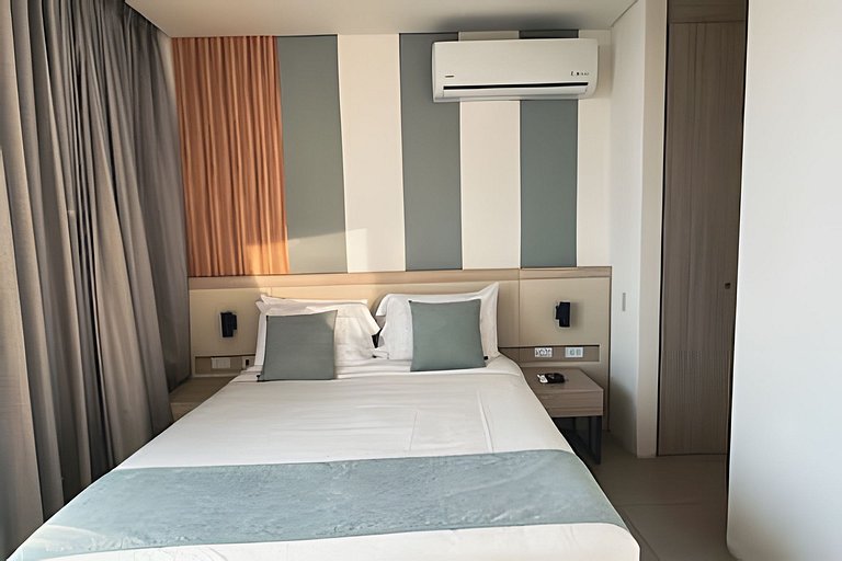 Floor 12 - Escape to the Jacuzzi and ocean view