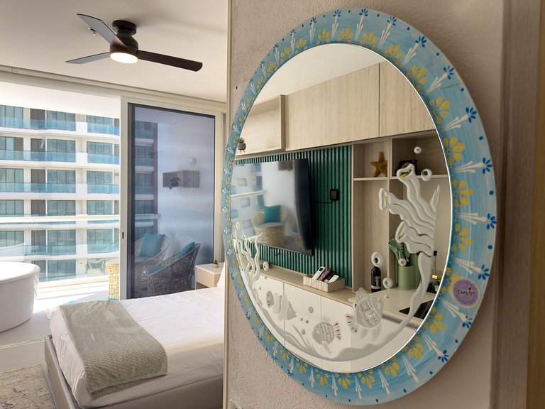 Loft for 3 with Private Jacuzzi & Ocean View