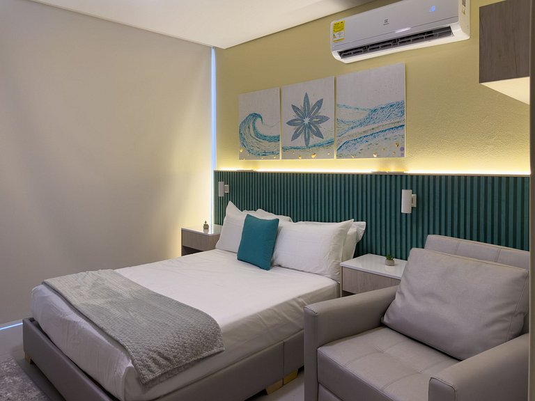 Loft for 3 with Private Jacuzzi & Ocean View