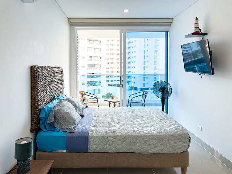 Serene luxury with private beach access for 4