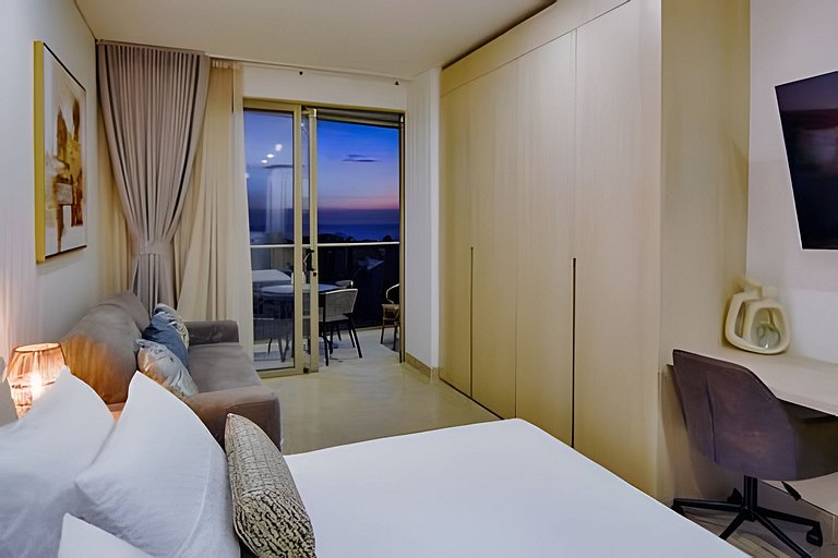 Apto con Balcón, vista al mar y atardecer